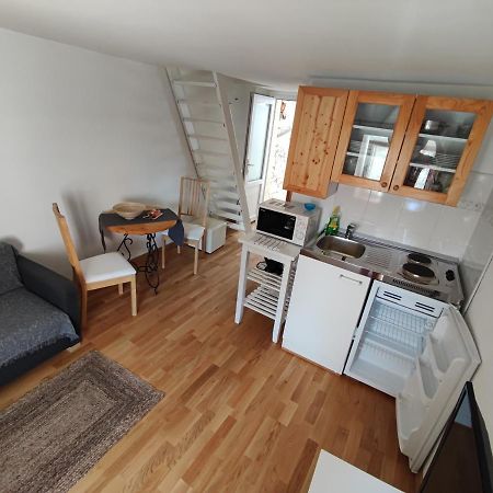 Sweet House And Apartment Ровинь Экстерьер фото