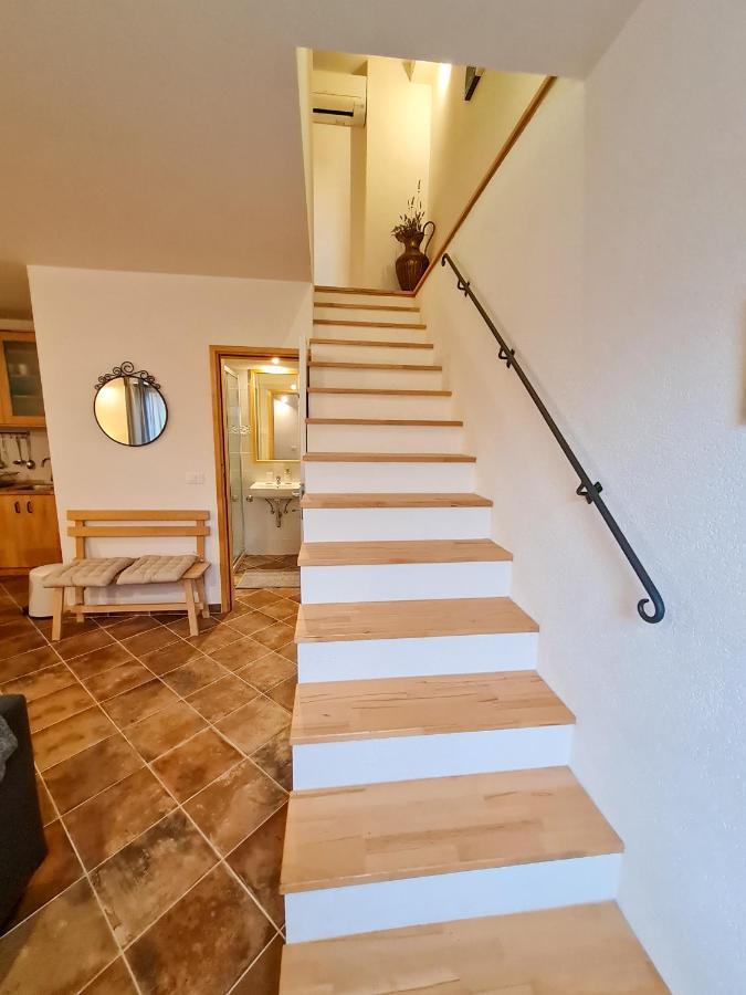 Sweet House And Apartment Ровинь Экстерьер фото